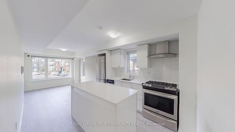 Photo 9 at 2 - 175 WILLIAM DUNCAN Road, CFB, Toronto