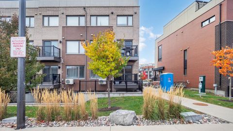 Photo 28 at 2 - 175 WILLIAM DUNCAN Road, CFB, Toronto