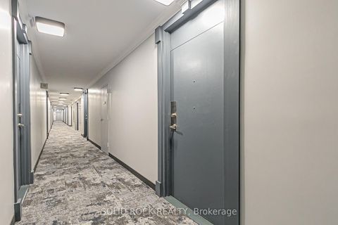 Photo 2 at 3111 - 40 Homewood Avenue, South St. James Town, Toronto