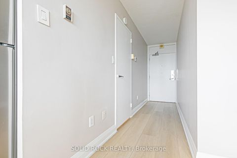 Photo 4 at 3111 - 40 Homewood Avenue, South St. James Town, Toronto