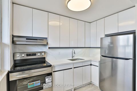 Photo 10 at 3111 - 40 Homewood Avenue, South St. James Town, Toronto