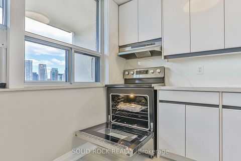 Photo 13 at 3111 - 40 Homewood Avenue, South St. James Town, Toronto