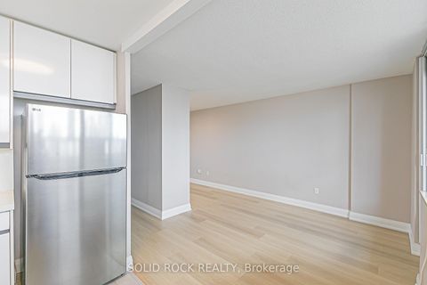 Photo 15 at 3111 - 40 Homewood Avenue, South St. James Town, Toronto