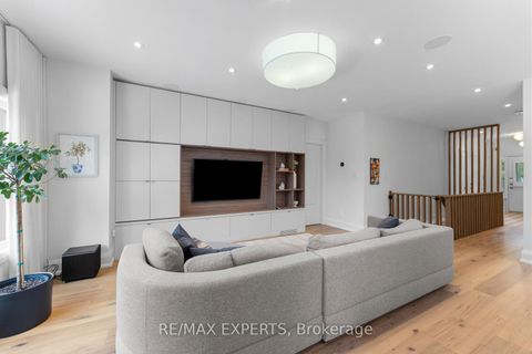 Photo 3 at 88 Arista Gate, Islington Woods, Vaughan