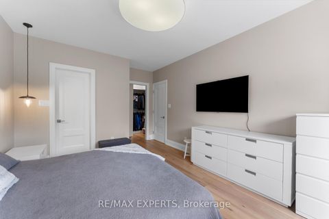 Photo 15 at 88 Arista Gate, Islington Woods, Vaughan