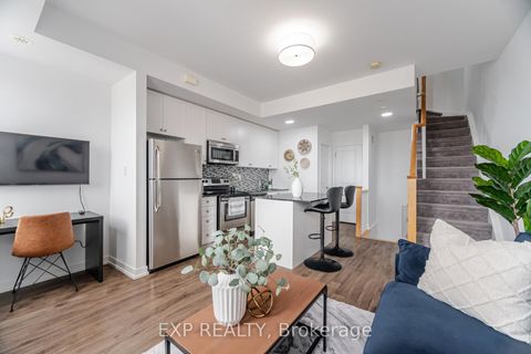 Photo 4 at 2A - 867 Wilson Avenue, CFB, Toronto