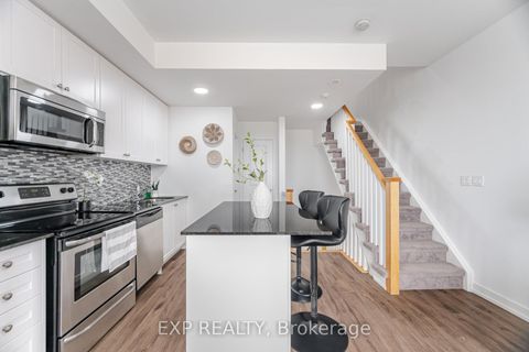 Photo 5 at 2A - 867 Wilson Avenue, CFB, Toronto