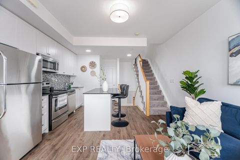 Photo 12 at 2A - 867 Wilson Avenue, CFB, Toronto