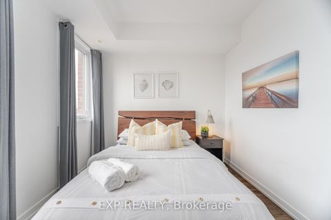 Photo 17 at 2A - 867 Wilson Avenue, CFB, Toronto