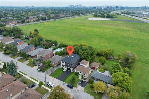 Photo 3 at 275 Reiner Road, Clanton Park, Toronto