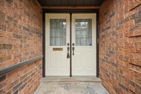 Photo 2 at 2 Ivor Road, York Mills, Toronto