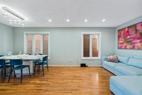 Photo 2 at 109 Whitney Place, Lakeview Estates, Vaughan