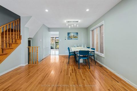 Photo 3 at 109 Whitney Place, Lakeview Estates, Vaughan