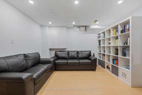 Photo 21 at 109 Whitney Place, Lakeview Estates, Vaughan