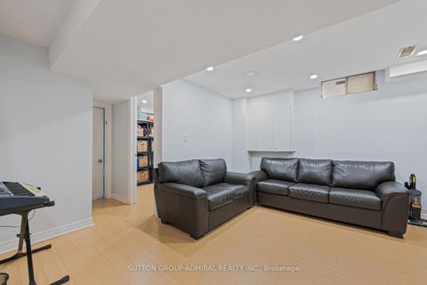 Photo 22 at 109 Whitney Place, Lakeview Estates, Vaughan