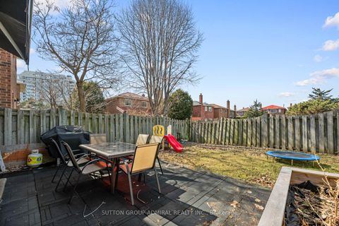 Photo 27 at 109 Whitney Place, Lakeview Estates, Vaughan