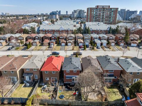 Photo 34 at 109 Whitney Place, Lakeview Estates, Vaughan