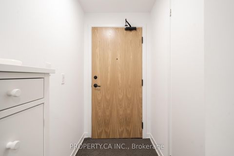 Photo 4 at 524 - 7950 Bathurst Street, Beverley Glen, Vaughan