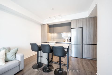 Photo 6 at 524 - 7950 Bathurst Street, Beverley Glen, Vaughan