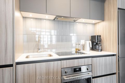 Photo 8 at 524 - 7950 Bathurst Street, Beverley Glen, Vaughan