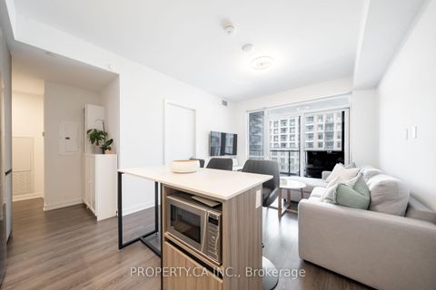 Photo 12 at 524 - 7950 Bathurst Street, Beverley Glen, Vaughan