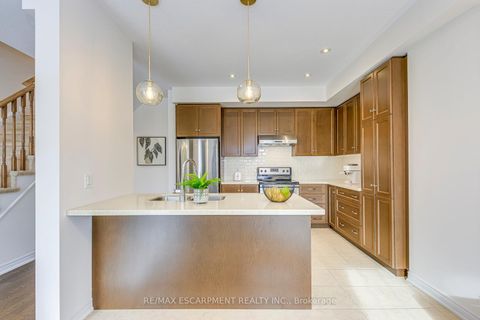 Photo 13 at 383 Grantham Common, JM Joshua Meadows, Oakville