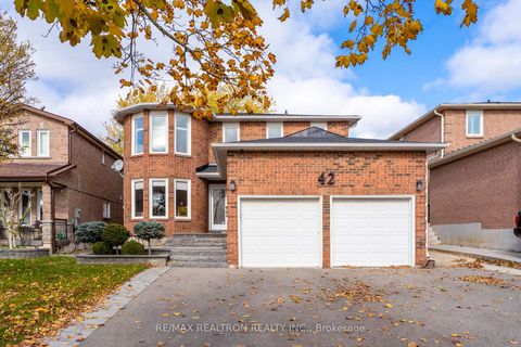 Photo 0 at 42 Butterfield Crescent, Maple, Vaughan