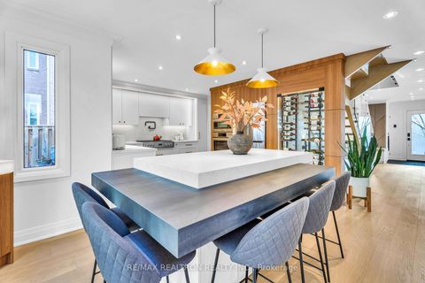 Photo 12 at 42 Butterfield Crescent, Maple, Vaughan