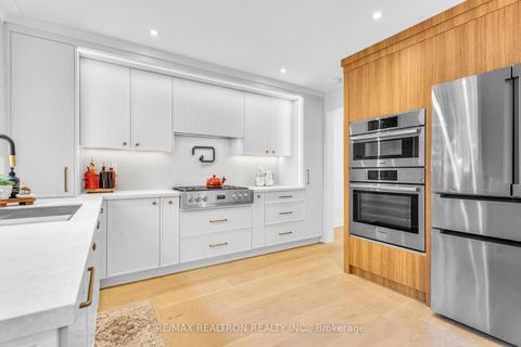 Photo 16 at 42 Butterfield Crescent, Maple, Vaughan