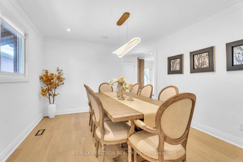 Photo 18 at 42 Butterfield Crescent, Maple, Vaughan