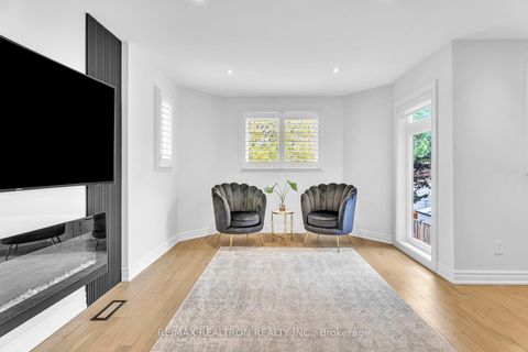 Photo 24 at 42 Butterfield Crescent, Maple, Vaughan