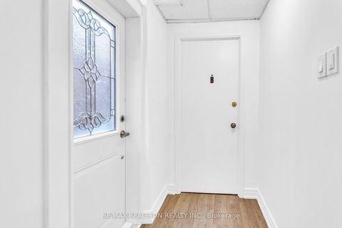 Photo 35 at 42 Butterfield Crescent, Maple, Vaughan