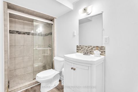 Photo 38 at 42 Butterfield Crescent, Maple, Vaughan