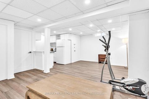 Photo 39 at 42 Butterfield Crescent, Maple, Vaughan