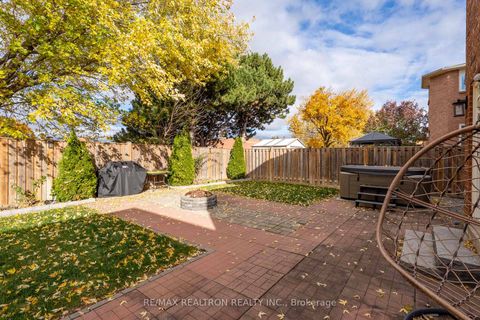 Photo 44 at 42 Butterfield Crescent, Maple, Vaughan