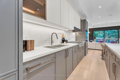 Photo 9 at 105 Rumsey Road, Leaside, Toronto