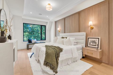 Photo 19 at 105 Rumsey Road, Leaside, Toronto