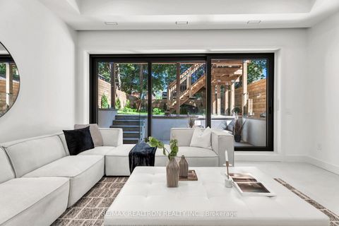 Photo 33 at 105 Rumsey Road, Leaside, Toronto