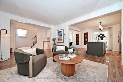 Photo 8 at 82 Centre Street, Aurora Village, Aurora