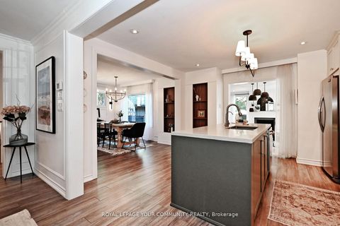 Photo 10 at 82 Centre Street, Aurora Village, Aurora