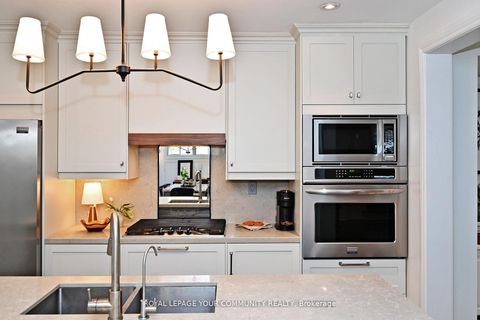 Photo 13 at 82 Centre Street, Aurora Village, Aurora