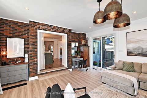 Photo 25 at 82 Centre Street, Aurora Village, Aurora