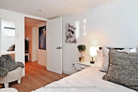 Photo 33 at 82 Centre Street, Aurora Village, Aurora