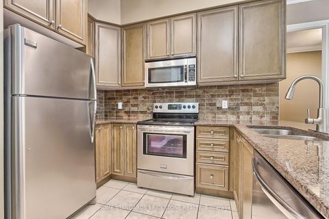 Photo 7 at 115 - 9225 Jane Street, Maple, Vaughan