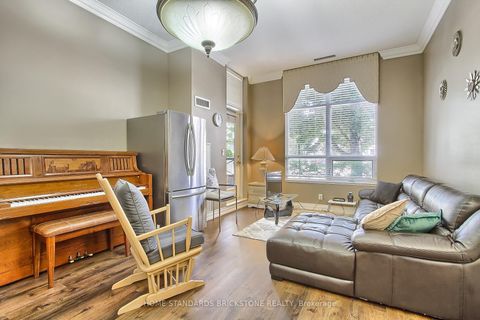Photo 9 at 115 - 9225 Jane Street, Maple, Vaughan