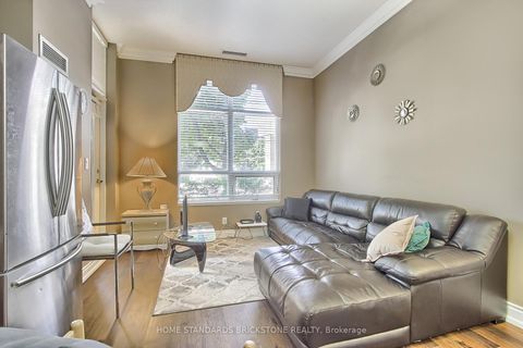 Photo 10 at 115 - 9225 Jane Street, Maple, Vaughan
