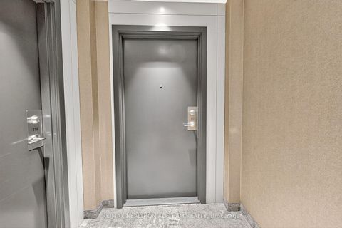 Photo 5 at 717 - 10 Honeycrisp Crescent, Vaughan Corporate Centre, Vaughan