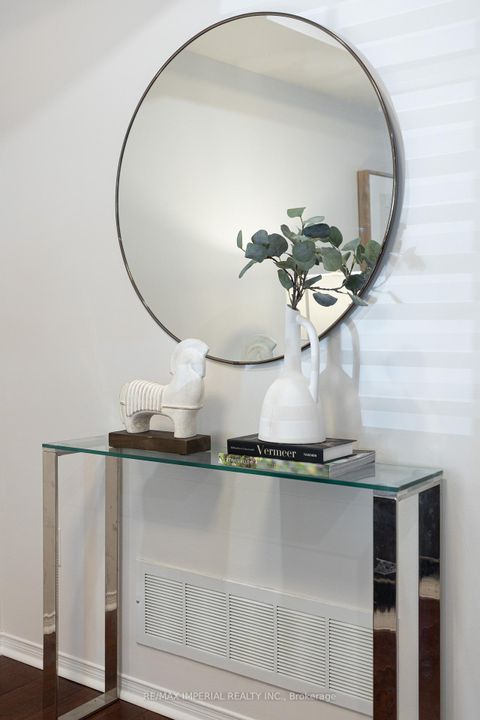 Photo 8 at 94 Littlewood Drive, RO River Oaks, Oakville