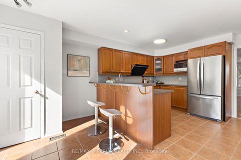 Photo 16 at 94 Littlewood Drive, RO River Oaks, Oakville