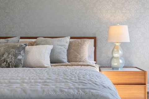 Photo 33 at 94 Littlewood Drive, RO River Oaks, Oakville